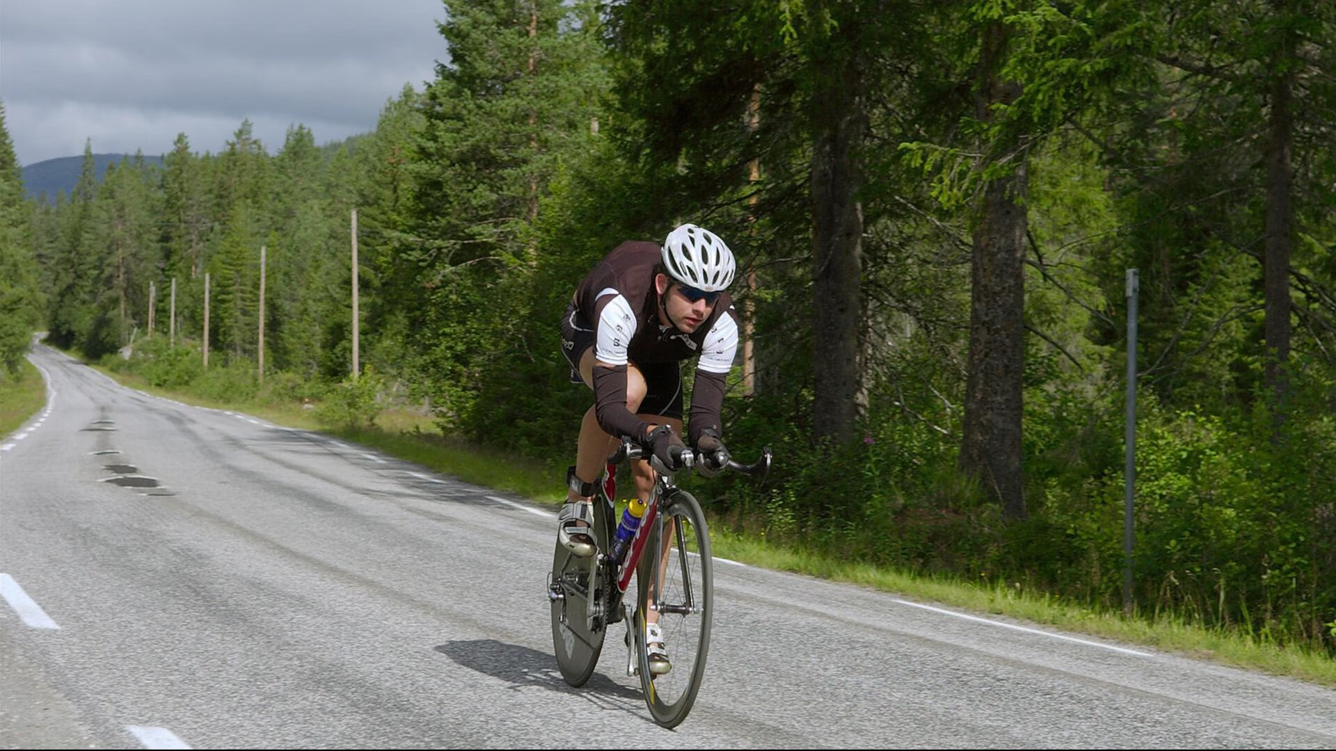 亚洲杯八强战爆出冷门！洛杉矶快船险胜罗马，争冠形势突变